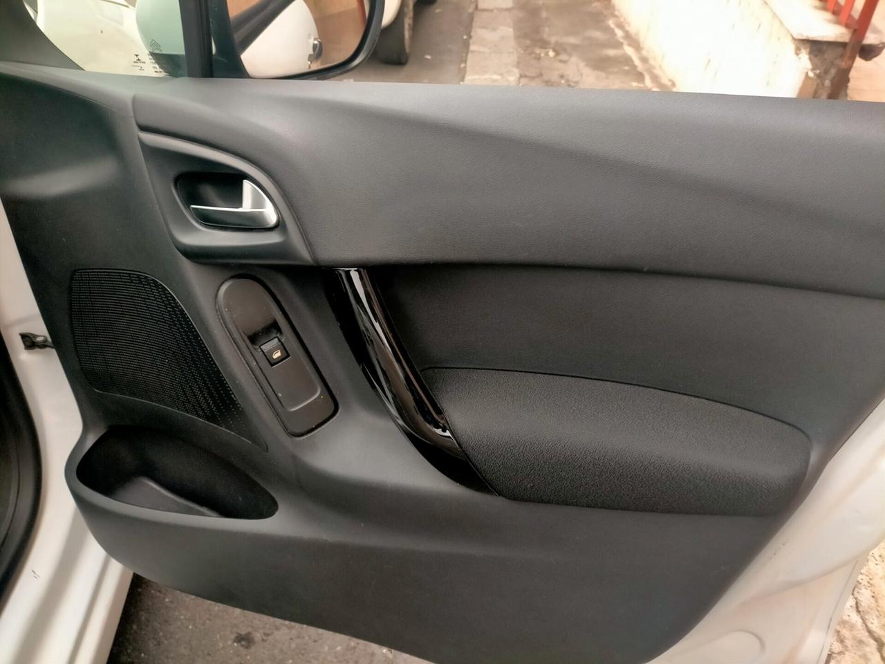 Citroen C3 PureTech 82 Live Edition EXCLUSIVE