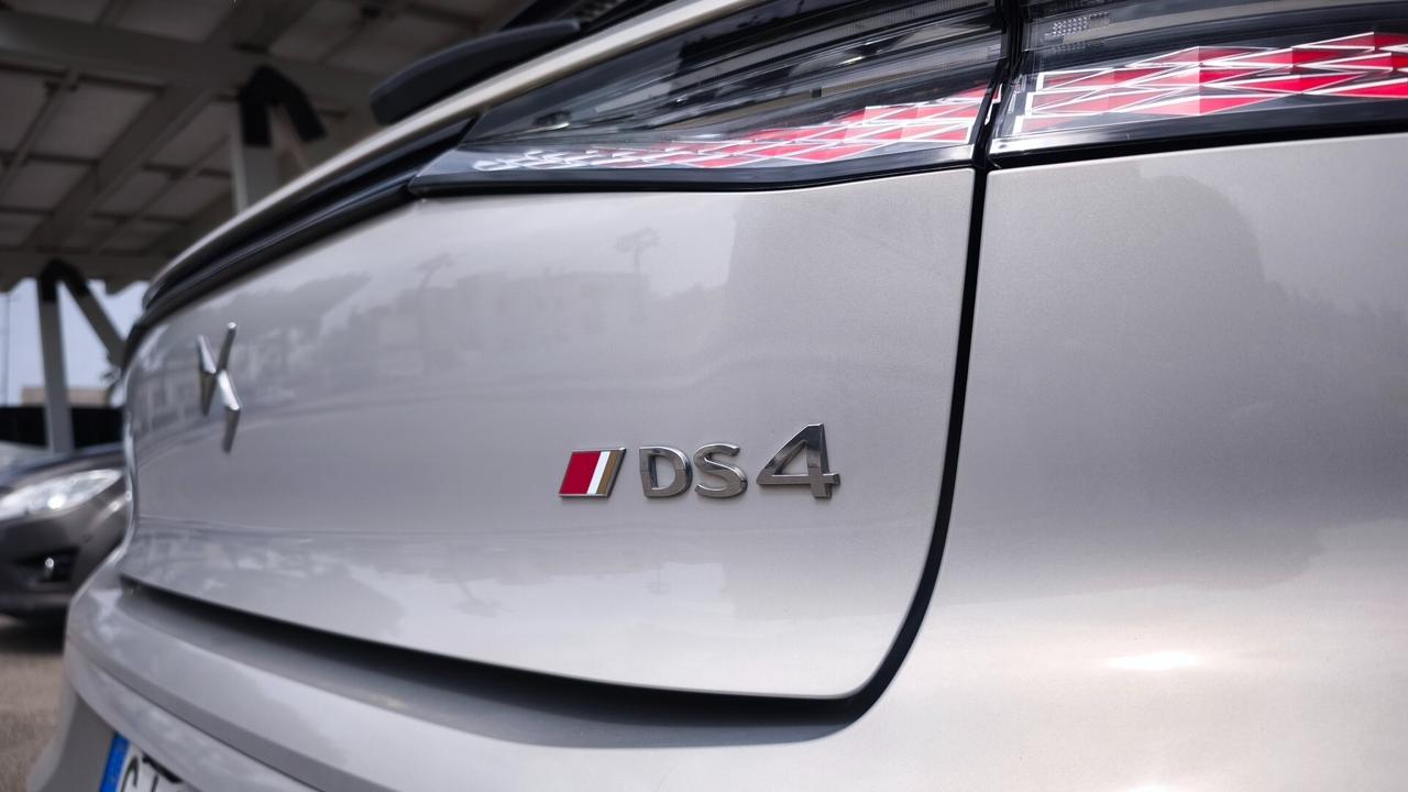 DS4 1.2 130cv 2022 Performance Line Cambio Aut.