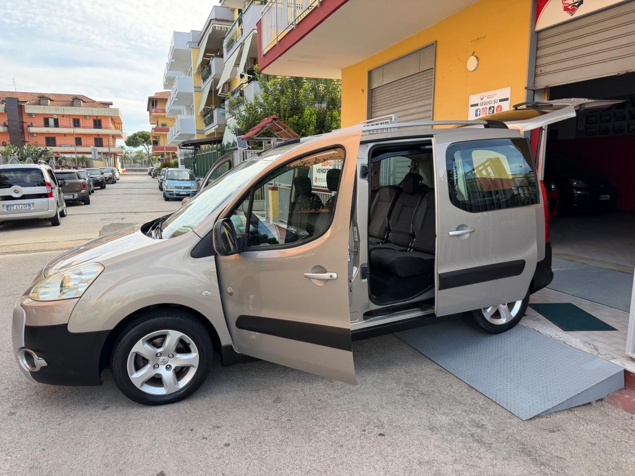 Peugeot Partner Tepee 1.6 HDi 90CV Outdoor