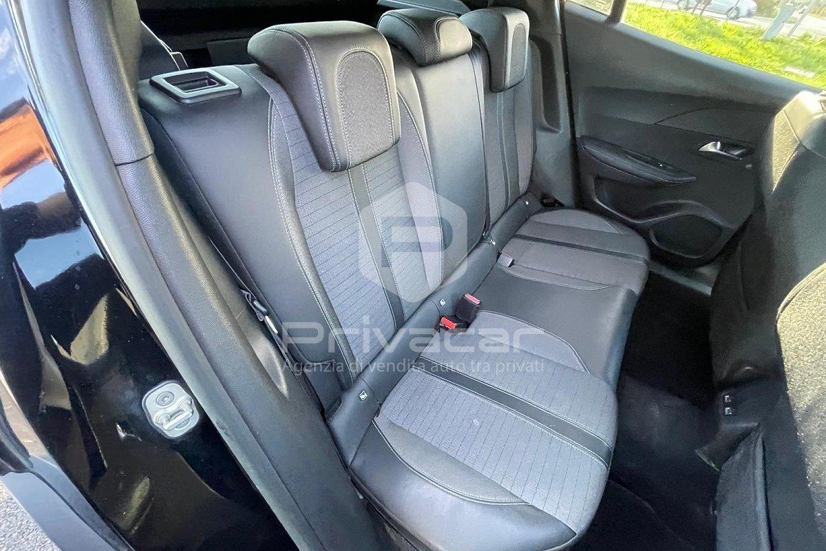 PEUGEOT 2008 BlueHDi 110 S&S Allure