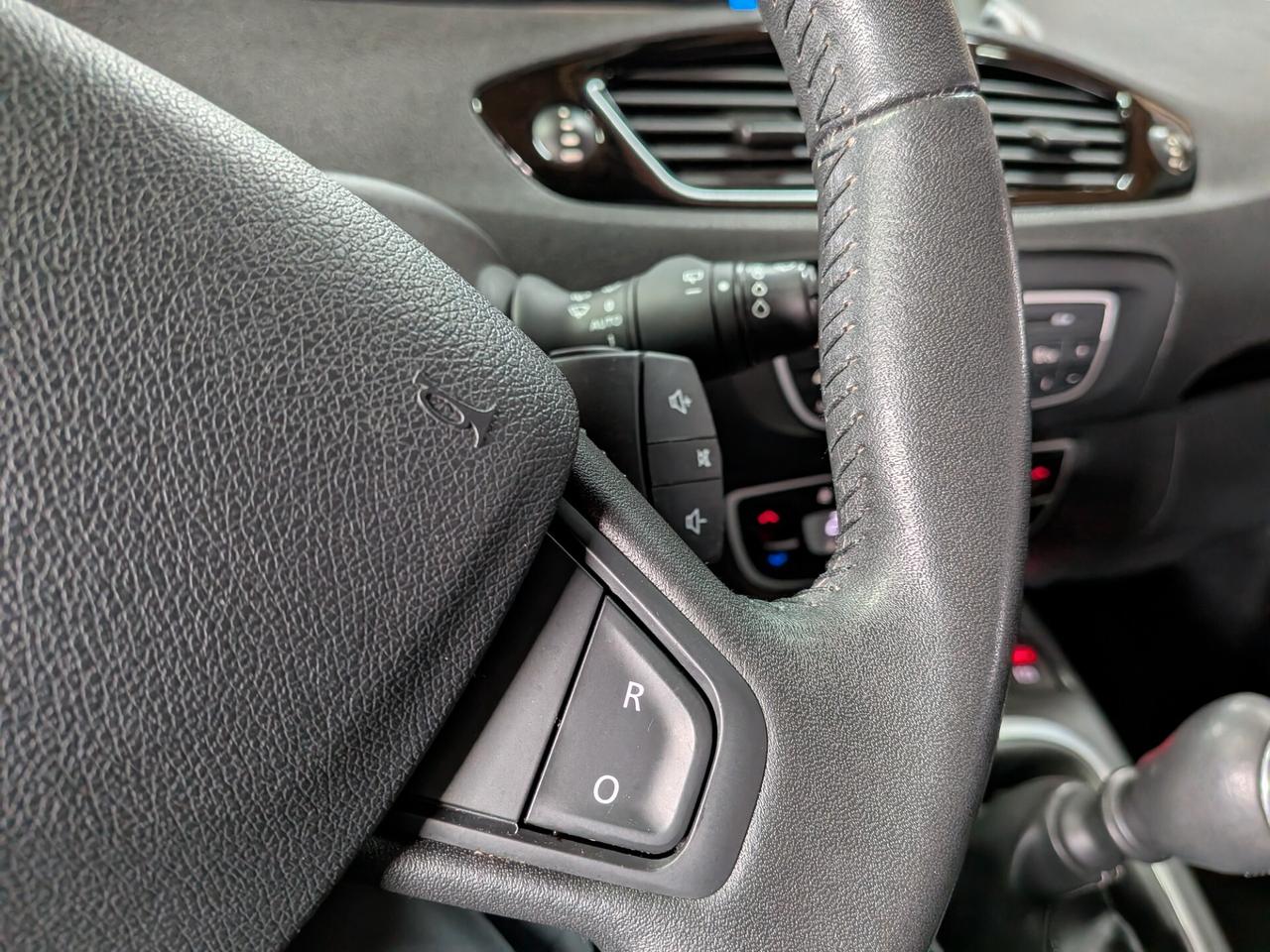 RENAULT SCENIC X-MOD 1.5 dCi 110CV