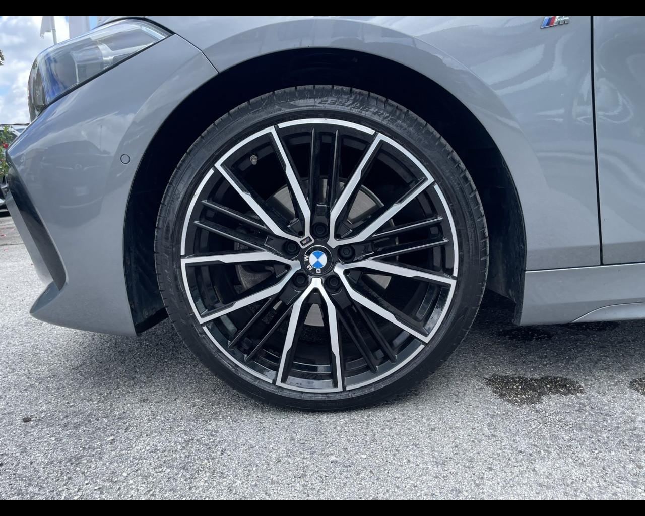 BMW Serie 1 (F40) - 118d 5p. Msport