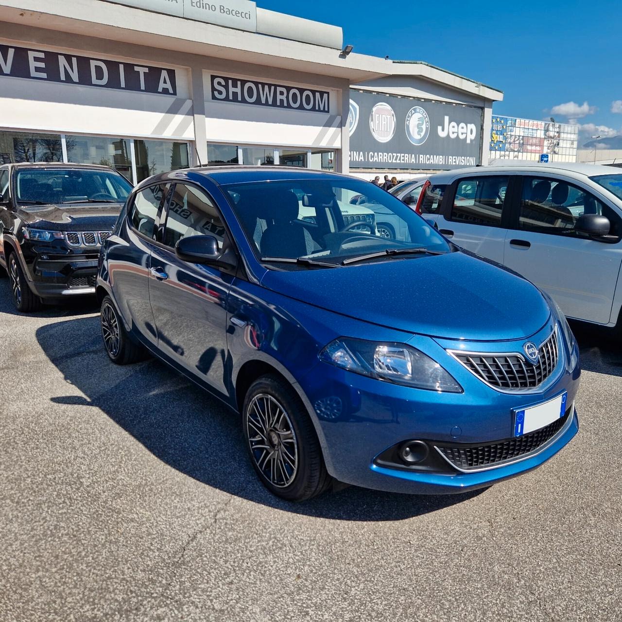 Lancia Ypsilon 1.0 FireFly 5 porte S&S Hybrid Silver Plus