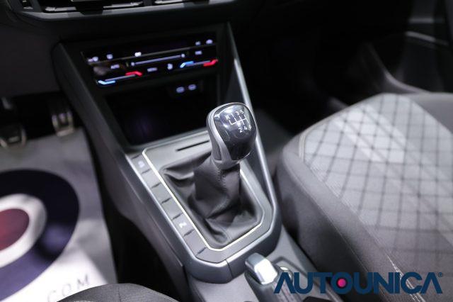 VOLKSWAGEN Taigo 1.0 TSI 115 CV R-LINE FARI LED TETTO PANORAMA