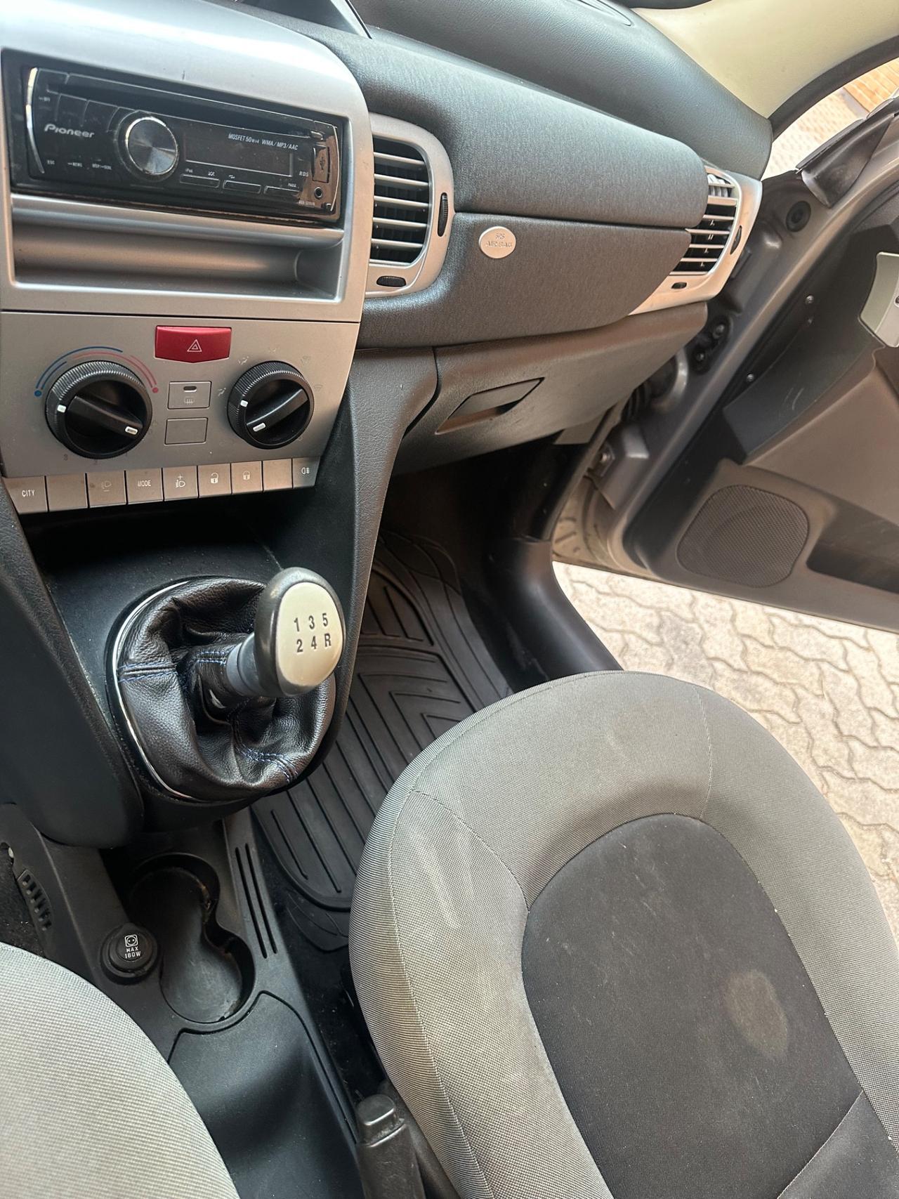 Lancia Ypsilon 1.2 69 CV Platinum
