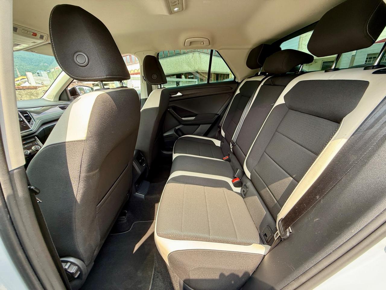 VOLKSWAGEN T-ROC 1.6 TDI SCR Advanced 2019