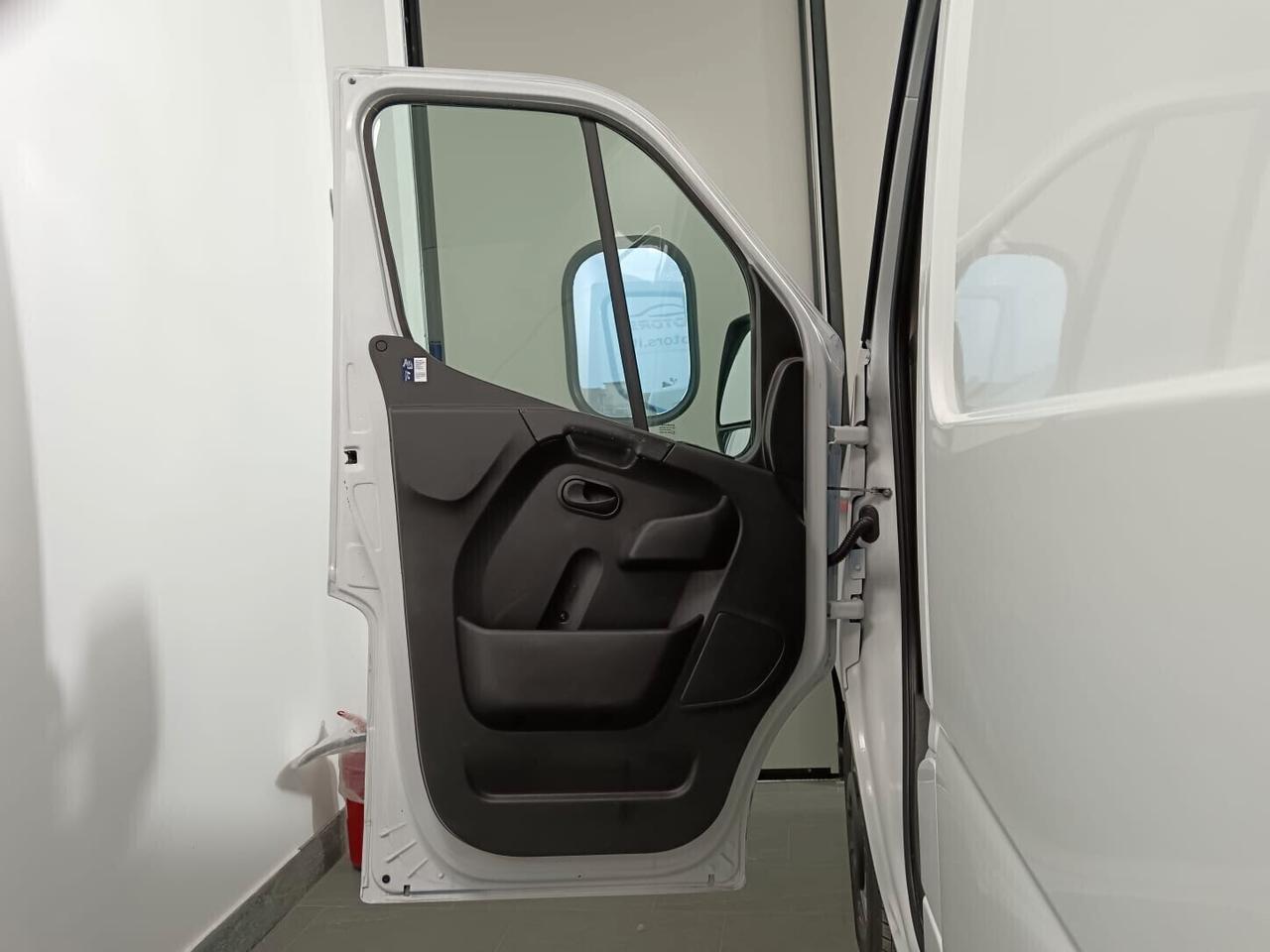 RENAULT MASTER 2.3