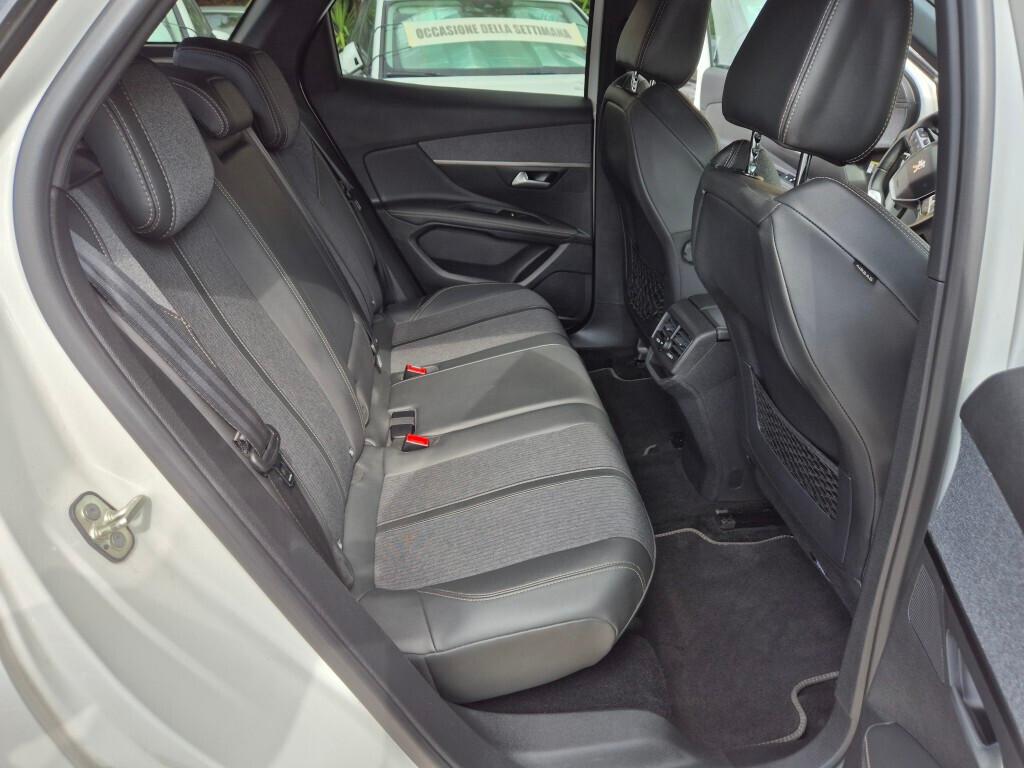 Peugeot 3008 GT-LINE EAT8 BlueHDi 130CV