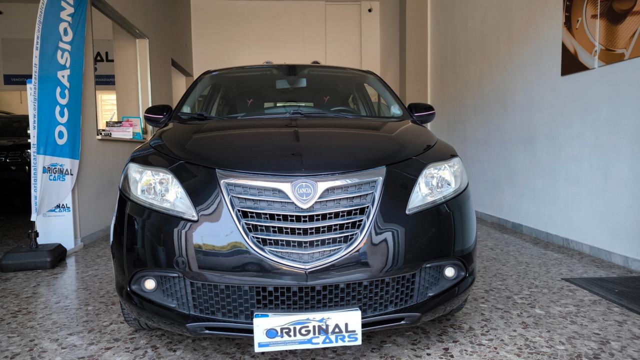 Lancia Ypsilon 1.2 69 CV 5 porte Gold Paris