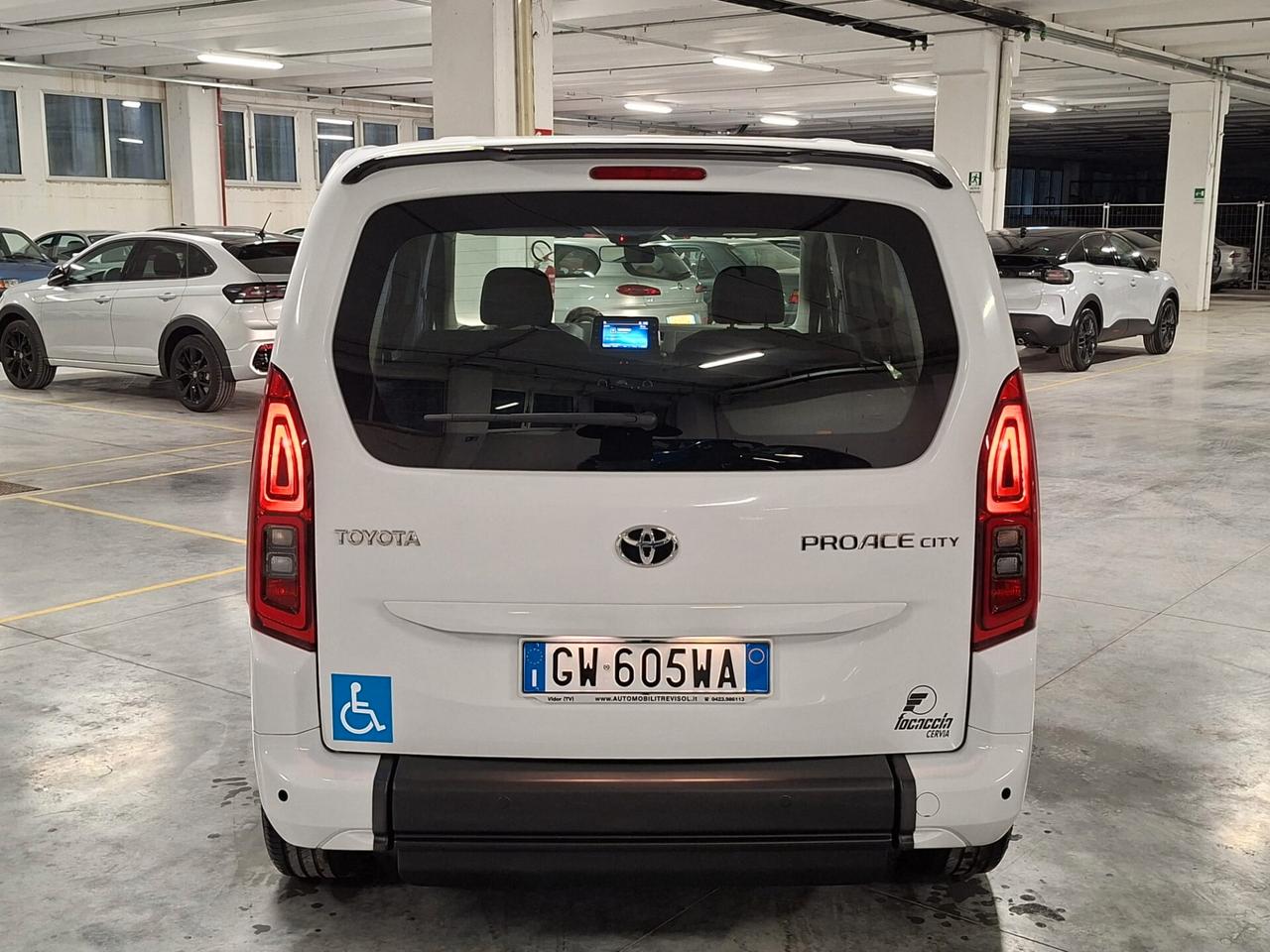 Toyota Proace City Verso 1.5D L1 Lounge TRASP. DISABILI