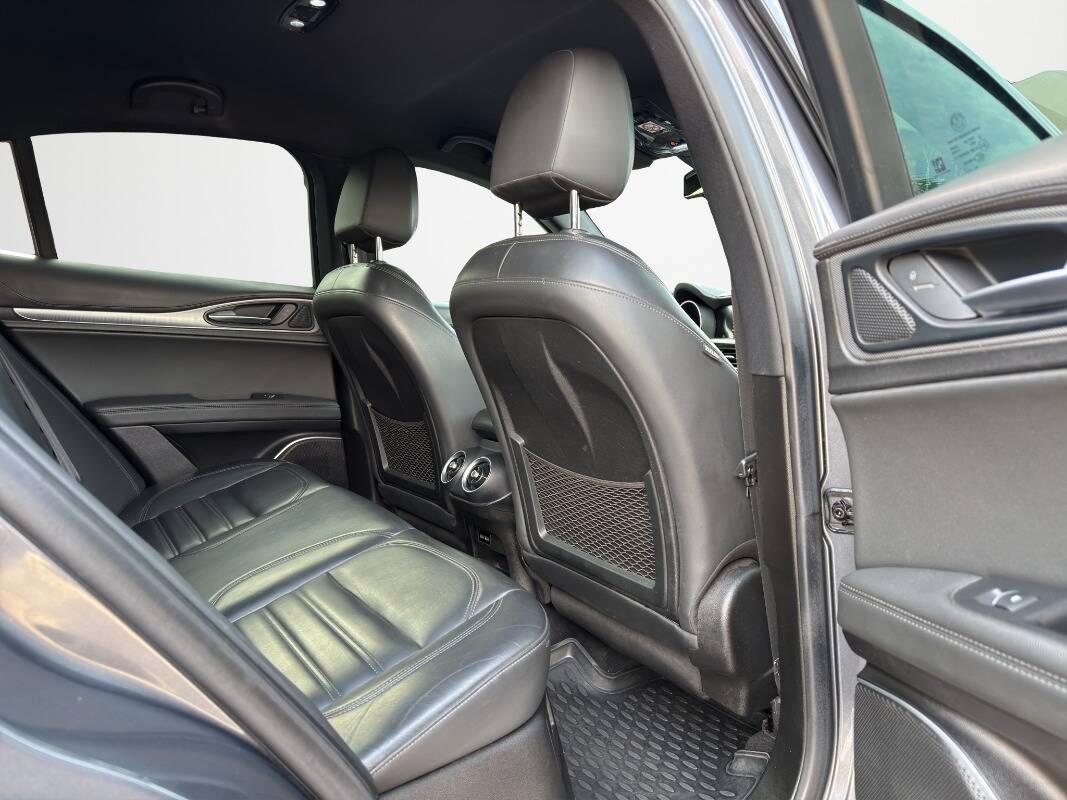 Alfa Romeo Stelvio 2.2 t Executive Q4 210cv auto