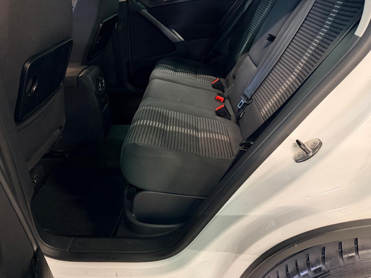 Volkswagen Tiguan 2.0 TDI 170 CV DPF Sport & Style (18°)