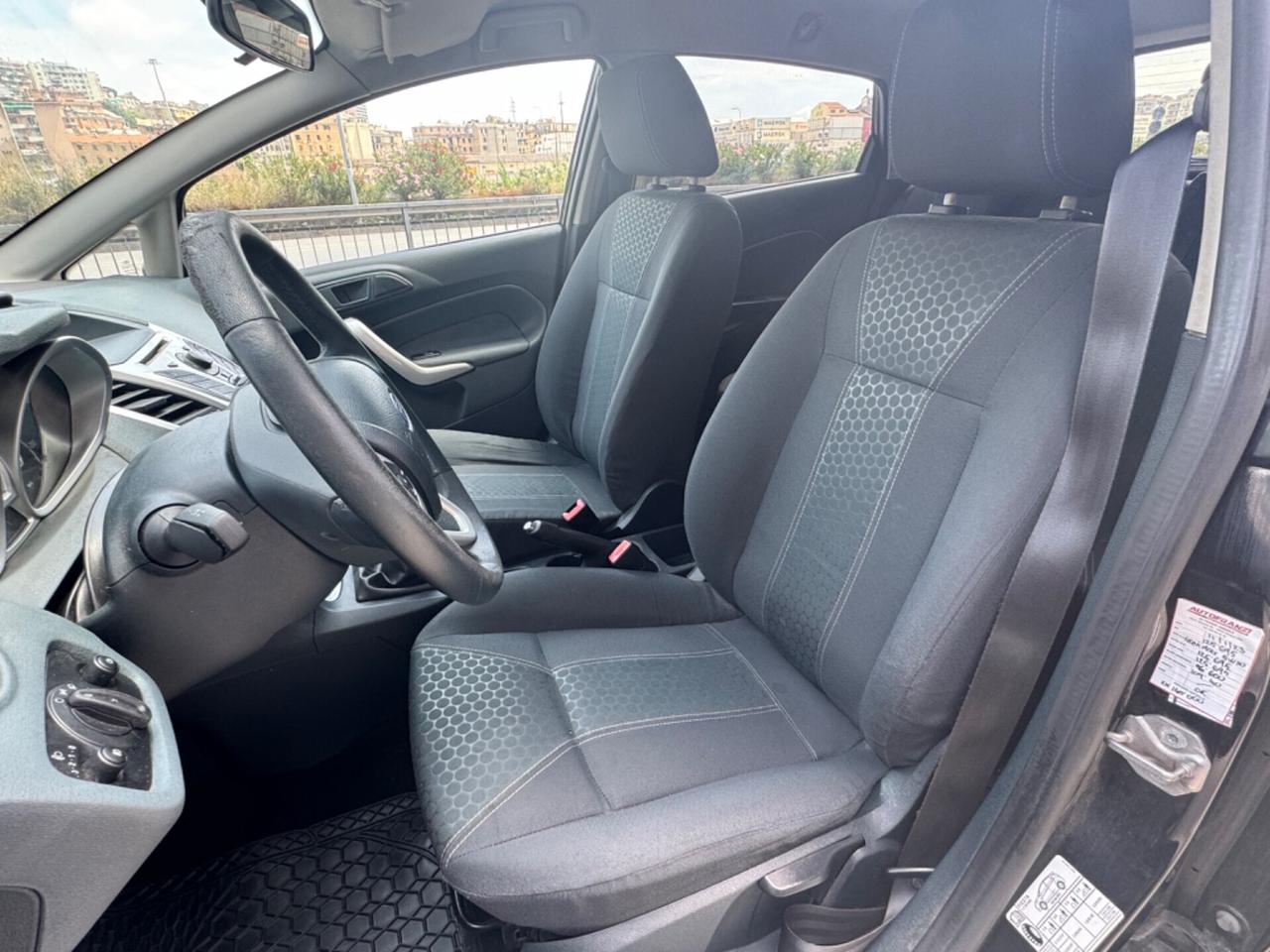 Ford Fiesta 1.4 TDCi 68CV 5 porte Titanium 2009