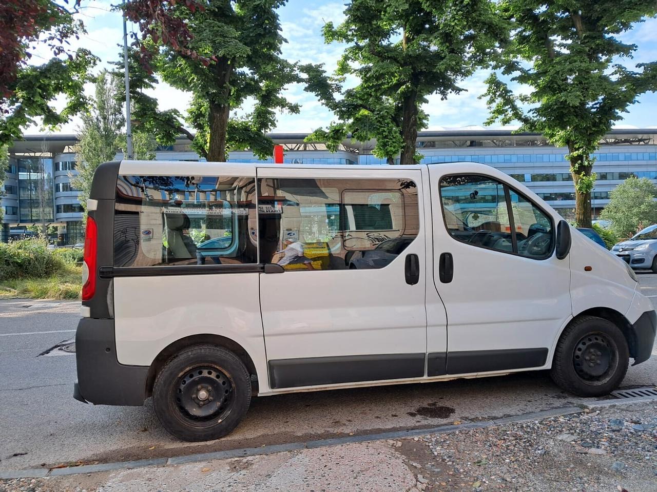 Opel Seleziona VIVARO COMBI 9 POSTI