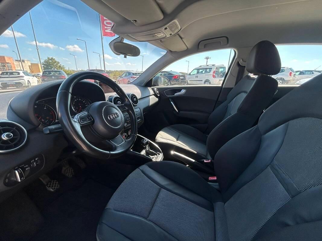 Audi A1 1.6 tdi Attraction 90cv