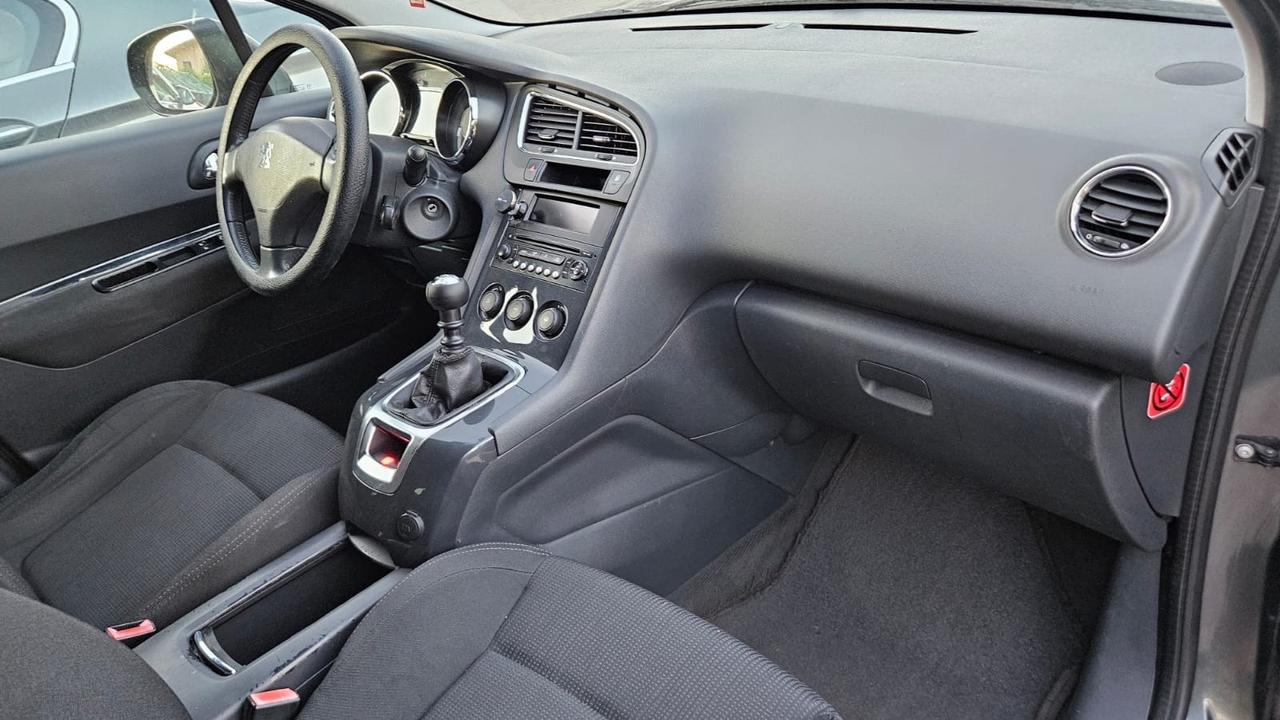 Peugeot 5008 1.6 HDi 110CV 7POSTI