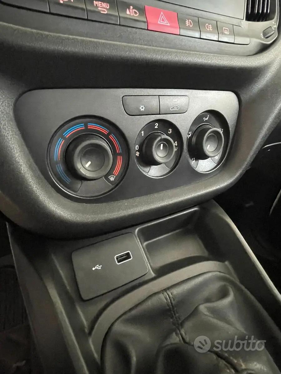 Fiat doblo combi 5 posti