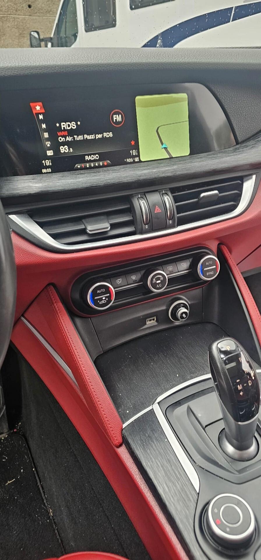 Alfa Romeo Stelvio 2.2 Turbodiesel 210 CV AT8 Q4 Super