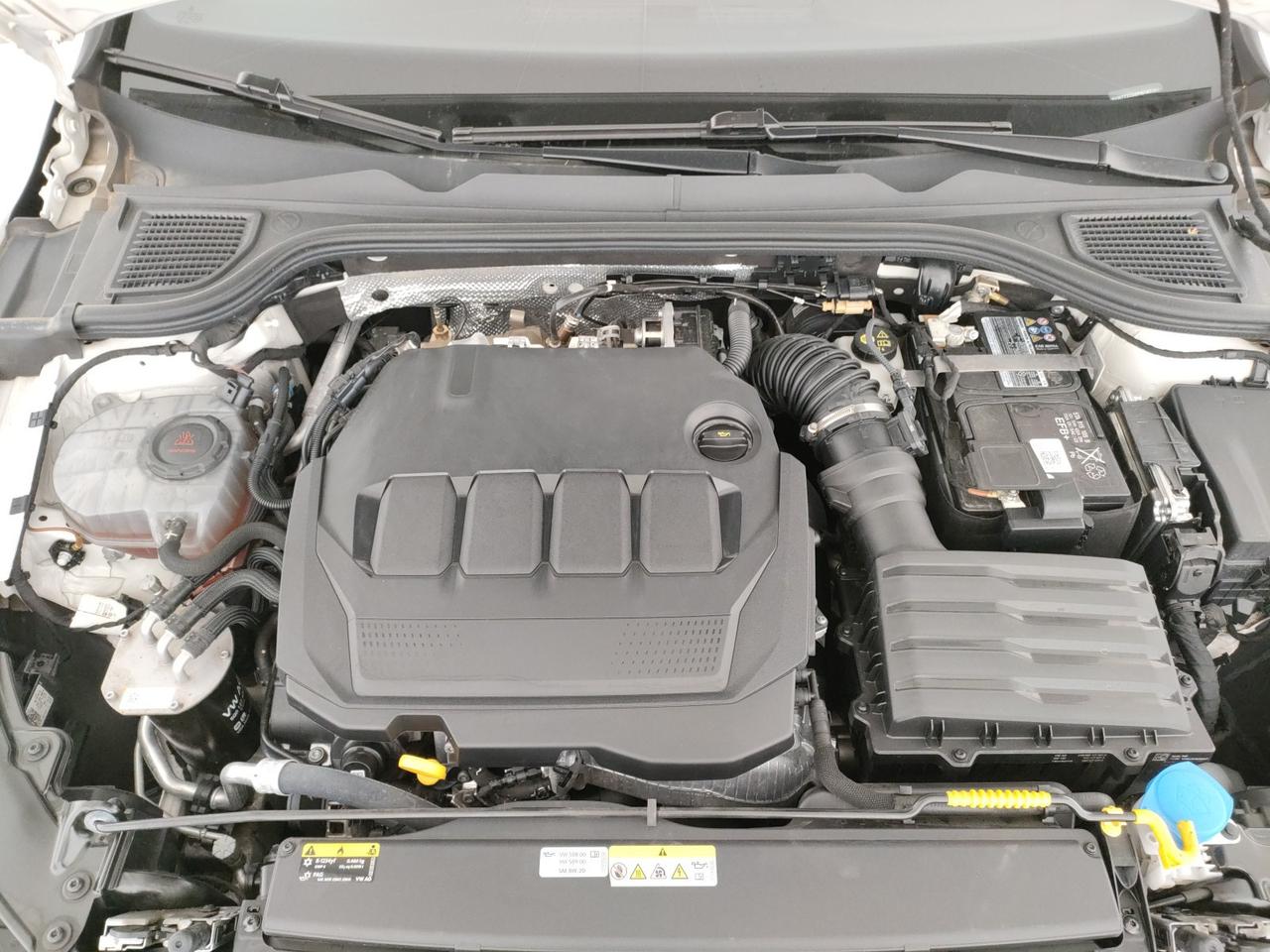 Volkswagen Golf 2.0 tdi r-line 150cv dsg