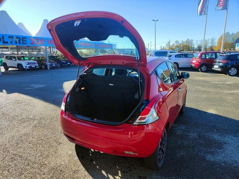 Lancia Ypsilon III 2015 5 Porte 1.2 Ecochic 69cv Gold my16