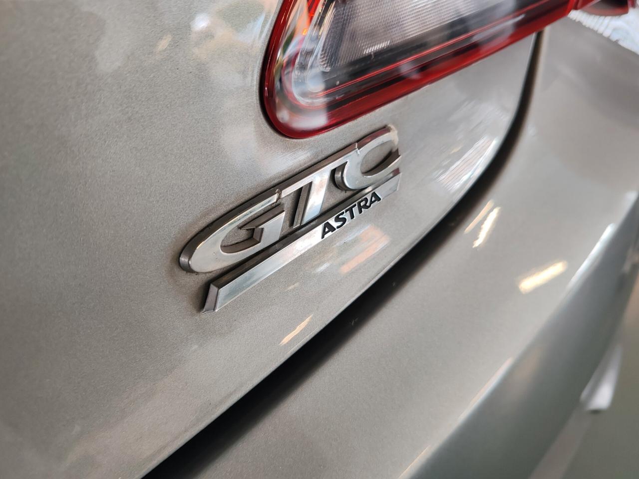 Opel Astra GTC 1.7 CDTI 130CV S&S 3 porte Elective