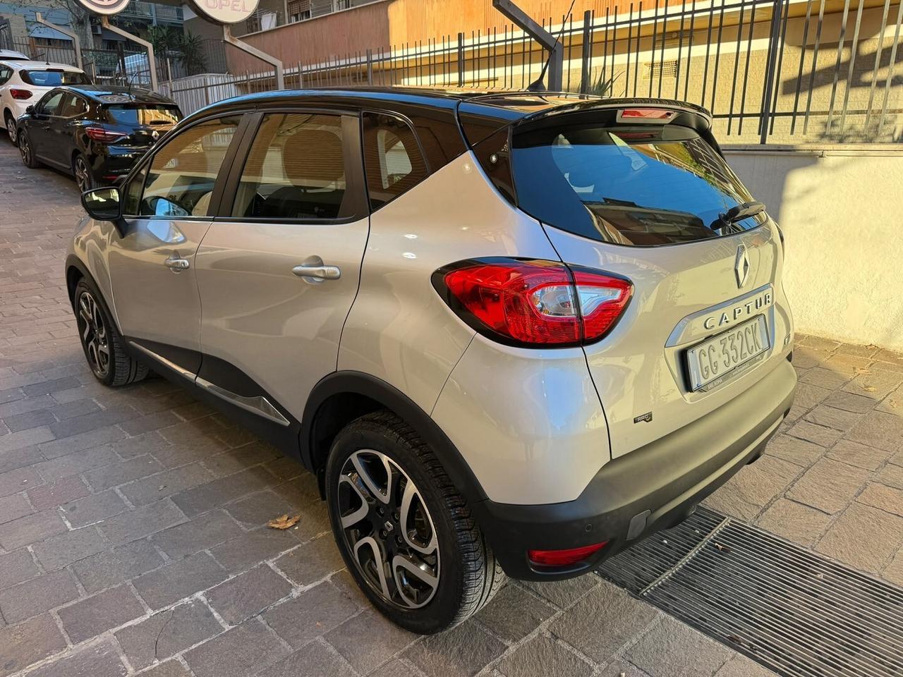 RENAULT Captur dCi 8V 90CV EDC S&S Energy Intens