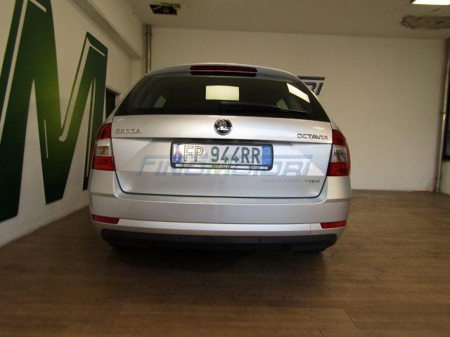 SKODA Octavia 2.0 TDI CR 4x4 DSG Wagon Ambition