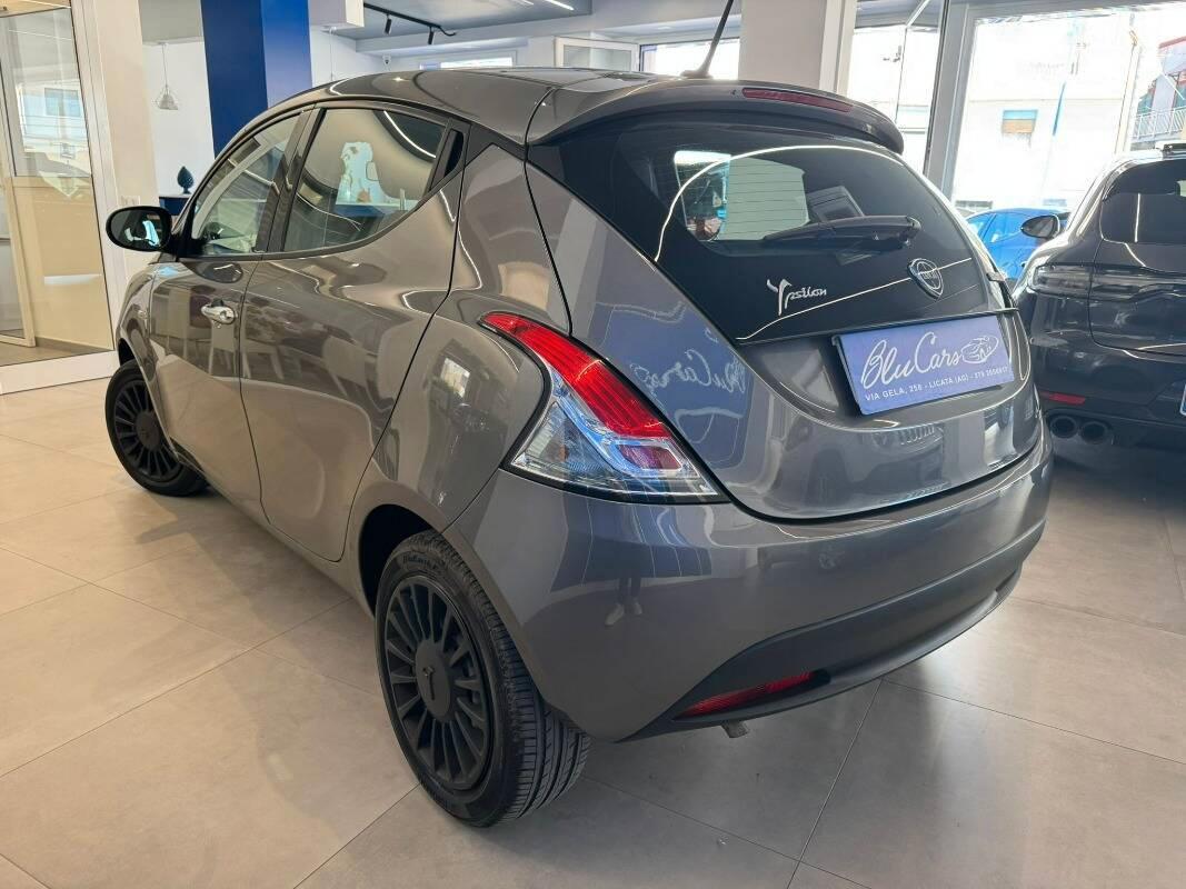 Lancia Ypsilon III 1.0 firefly hybrid Silver s&s 70cv