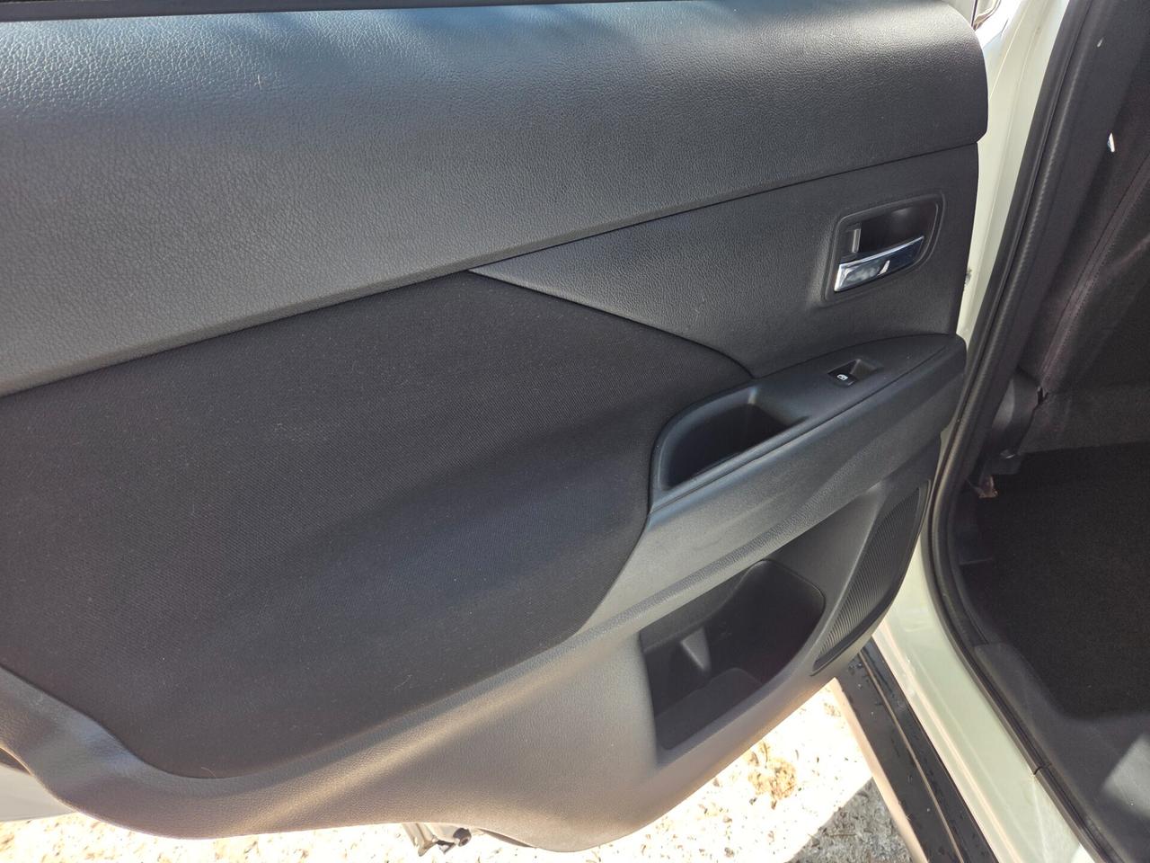 Mitsubishi Outlander 2.2 DI-D 4WD Intense