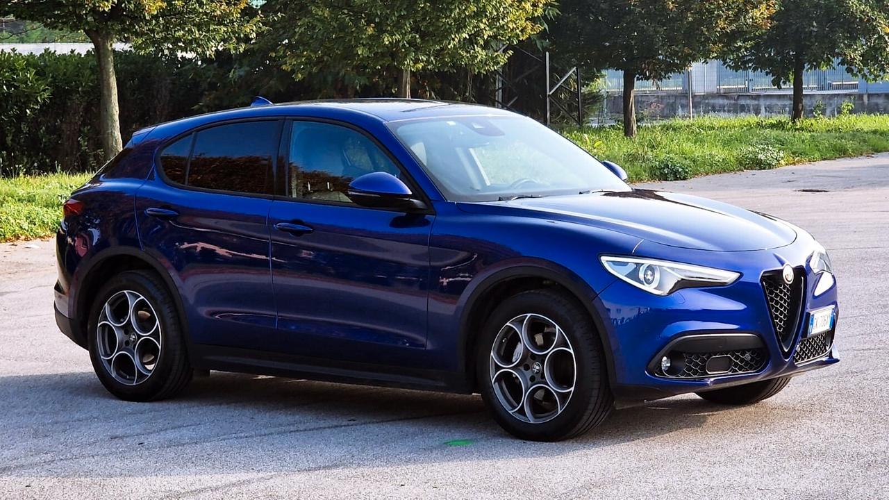 Alfa Romeo Stelvio 2.2 Turbodiesel 190 CV AT8 Q4 Sprint