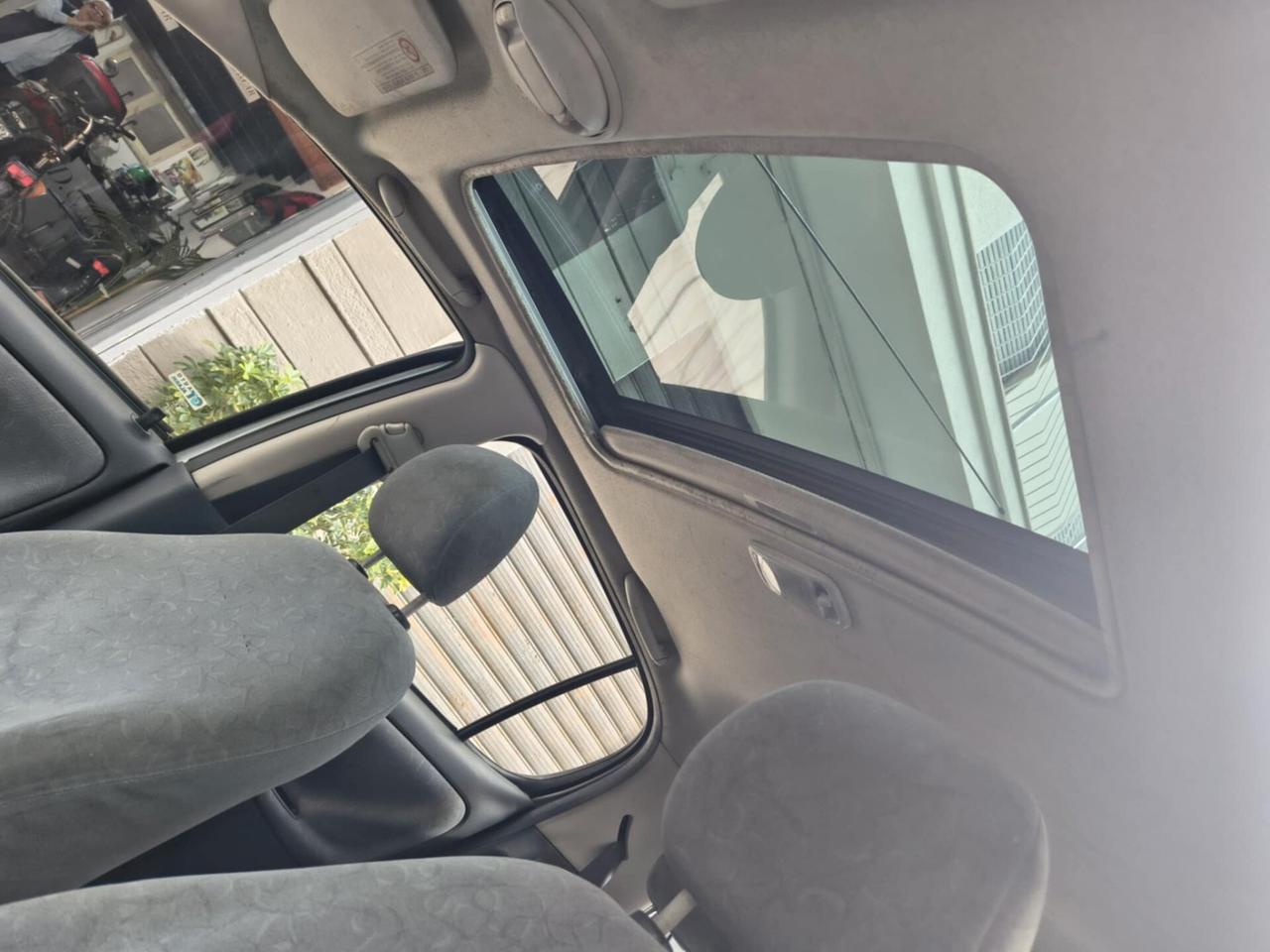 Toyota Yaris 1.0i 16V cat 5 porte