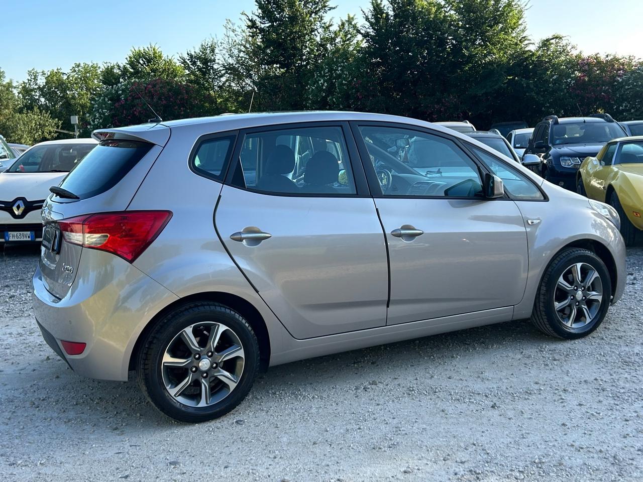 Hyundai iX20 1.4 90 CV GPL Comfort neopatentati permute