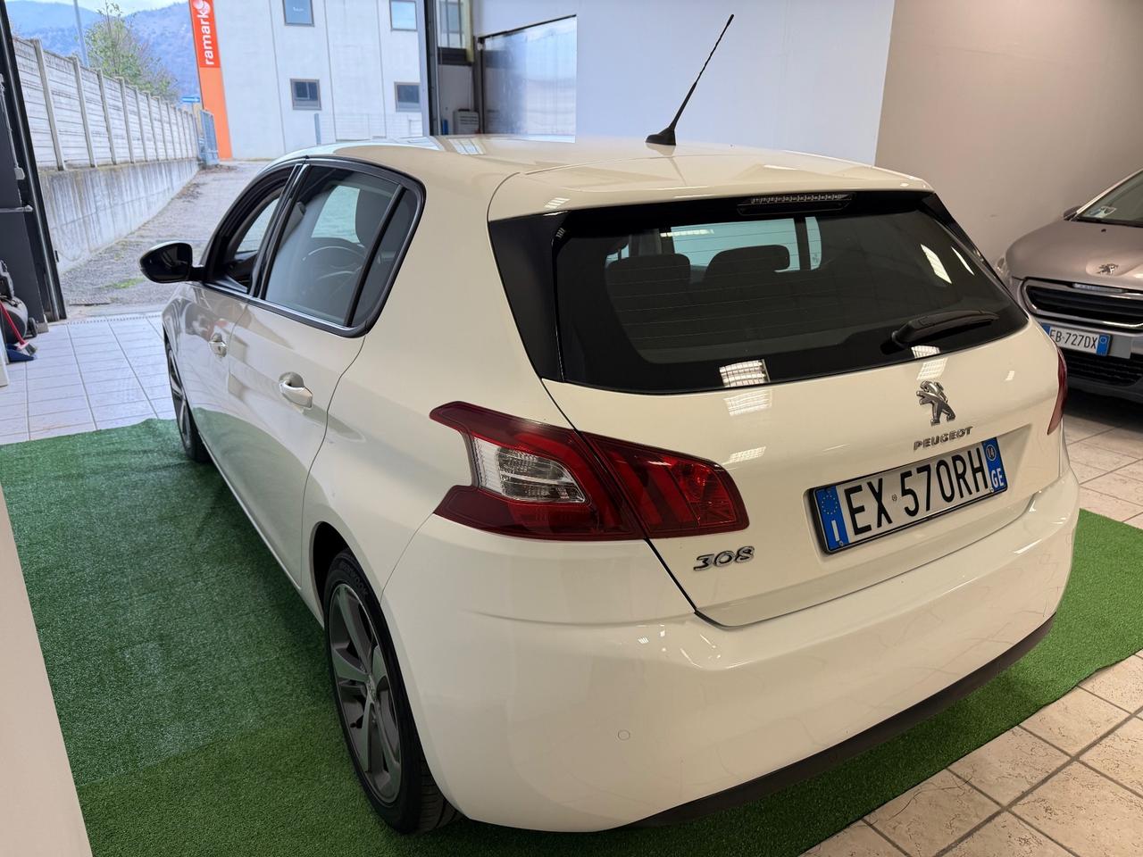 Peugeot 308 PureTech Turbo 110 S&S Active