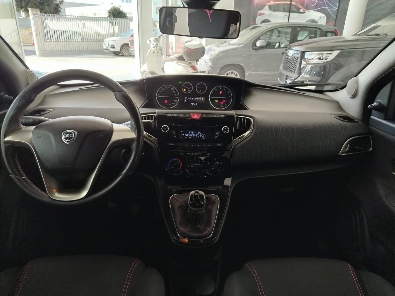Lancia Ypsilon 1.2 69 CV 5 porte Elefantino