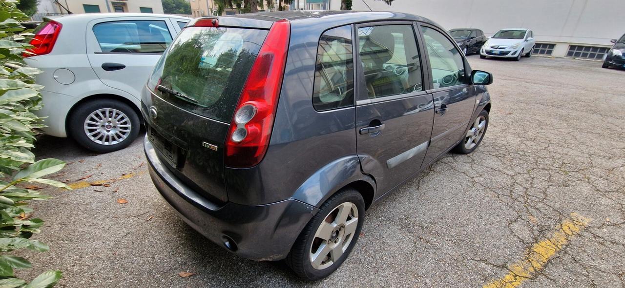 Ford Fiesta 1.4 TDCi 5p. Ghia per export