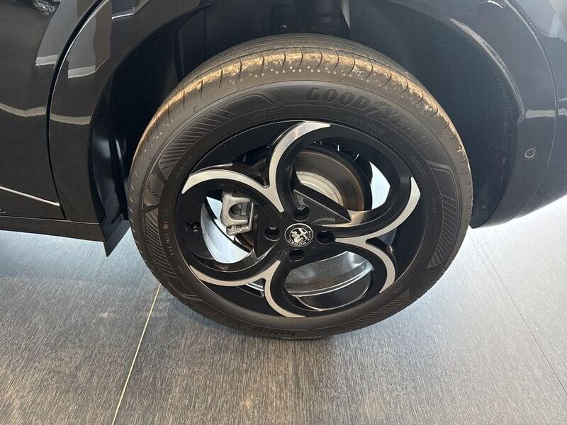 Alfa Romeo Junior 1.2 136 CV Hybrid eDCT6