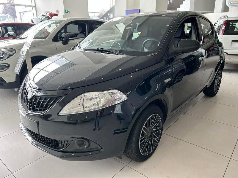 Lancia Ypsilon 1.0 firefly hybrid Oro s&s 70cv