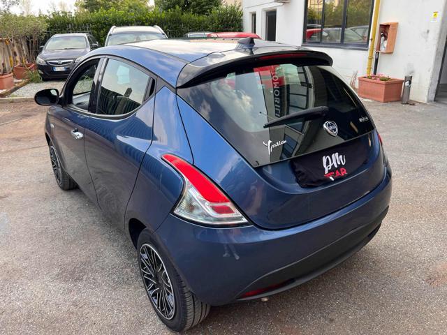 LANCIA Ypsilon 1.0 FireFly 5 porte S&S Hybrid Silver