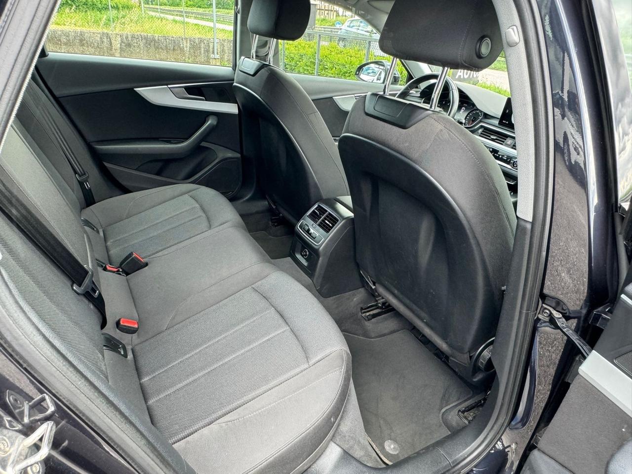 Audi A4 Avant 2.0 TDI 122 CV S tronic Sport