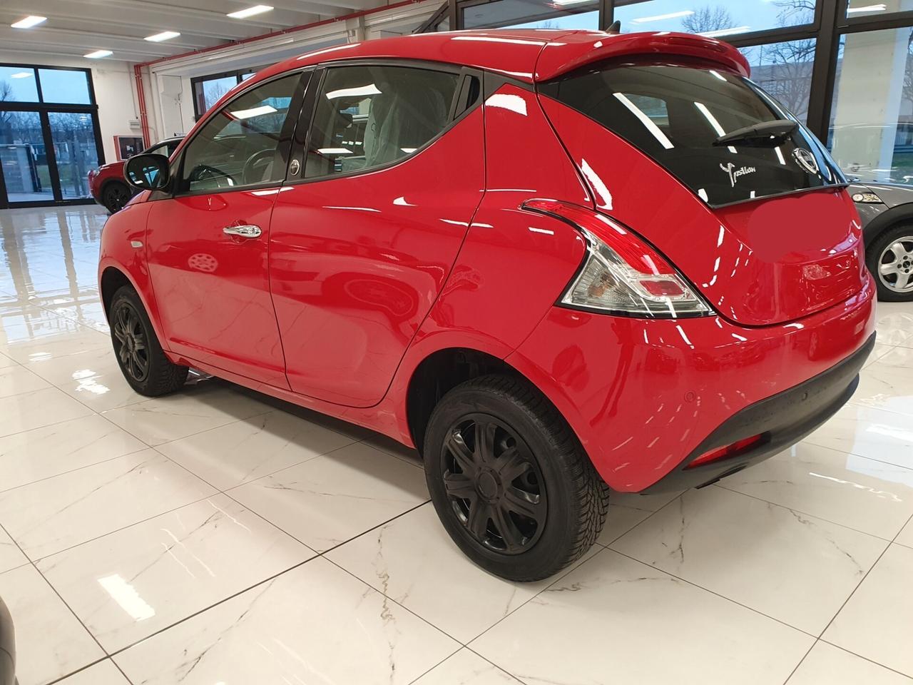 Lancia Ypsilon 0.9 TwinAir 85 CV 5 porte S&S Gold