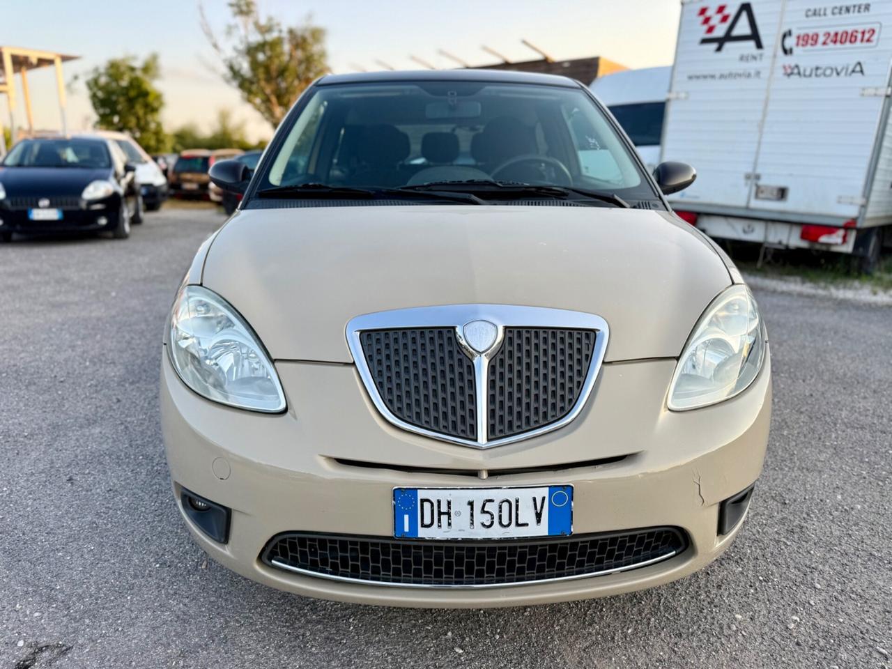 Lancia Ypsilon 1.4 Oro NEOPATENTATI