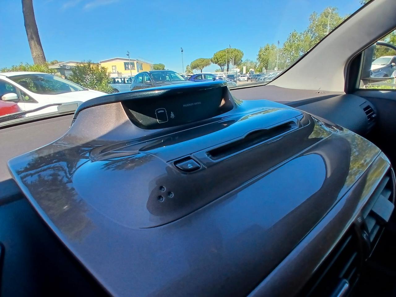 Toyota iQ 1.0 Sol