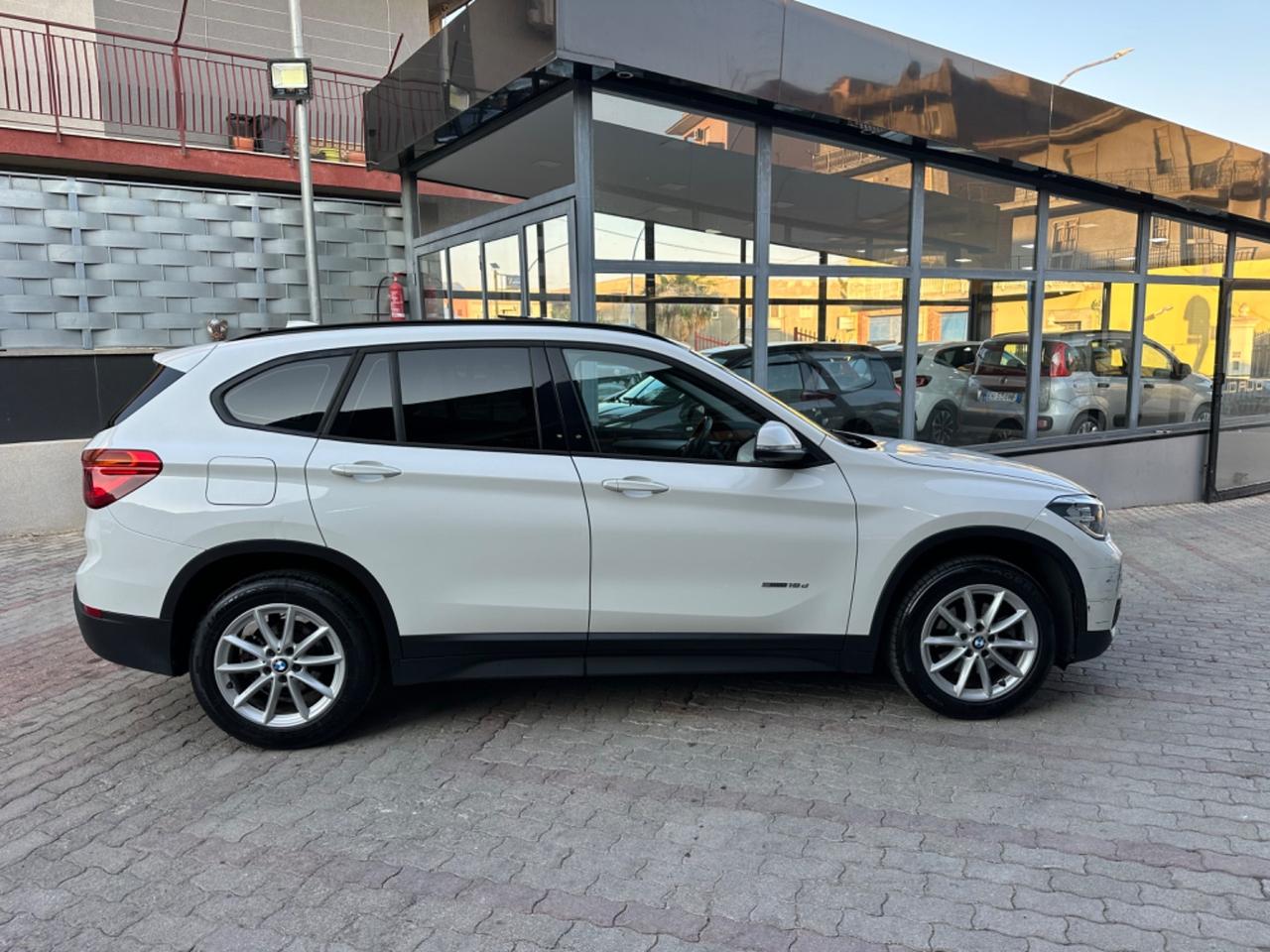 Bmw X1 sDrive18d Automatico Tetto Aprire 2016