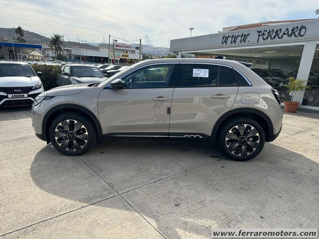 Fiat 600 Hybrid 110 CV DCT MHEV Business