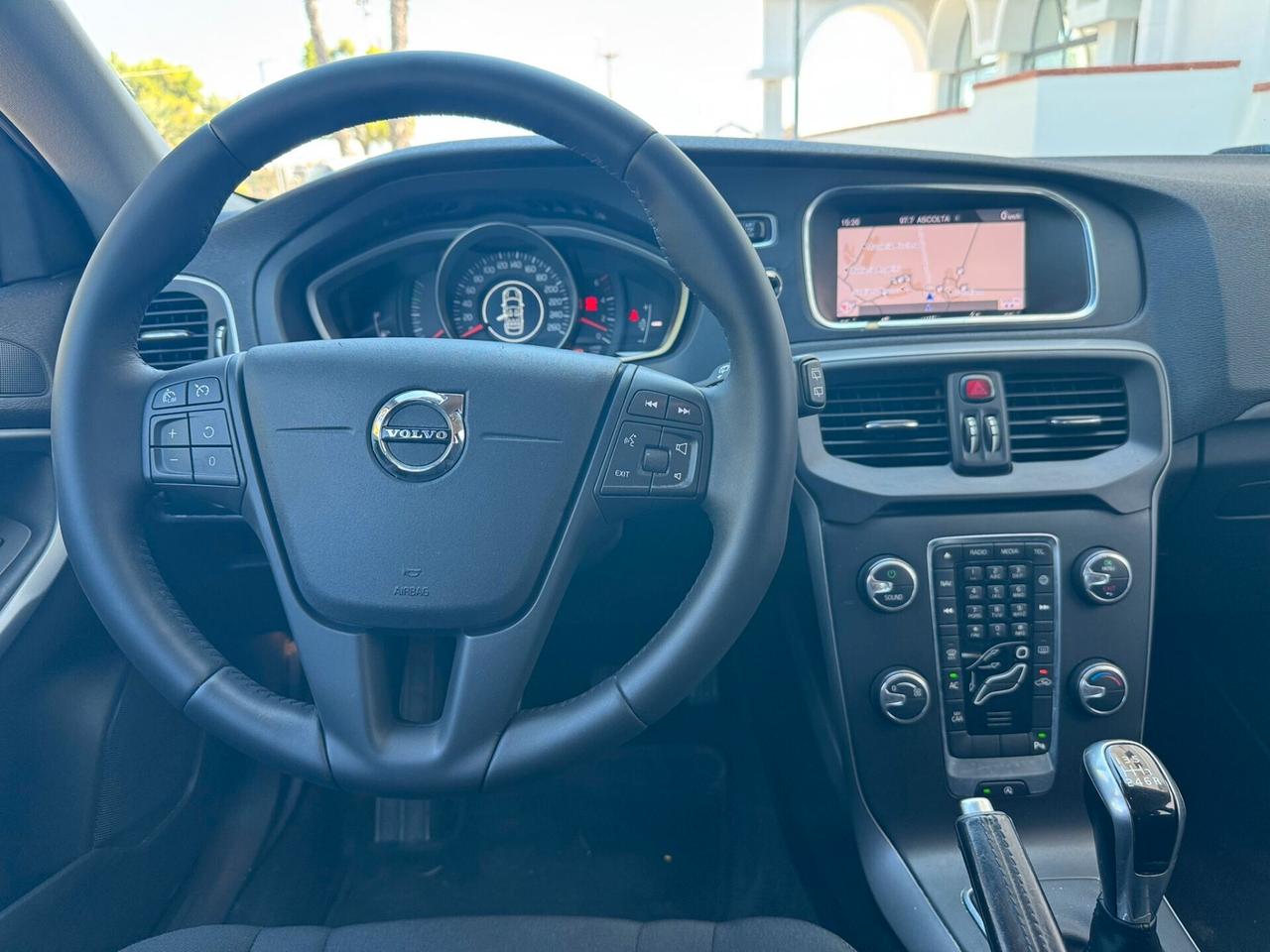 Volvo V40 D2