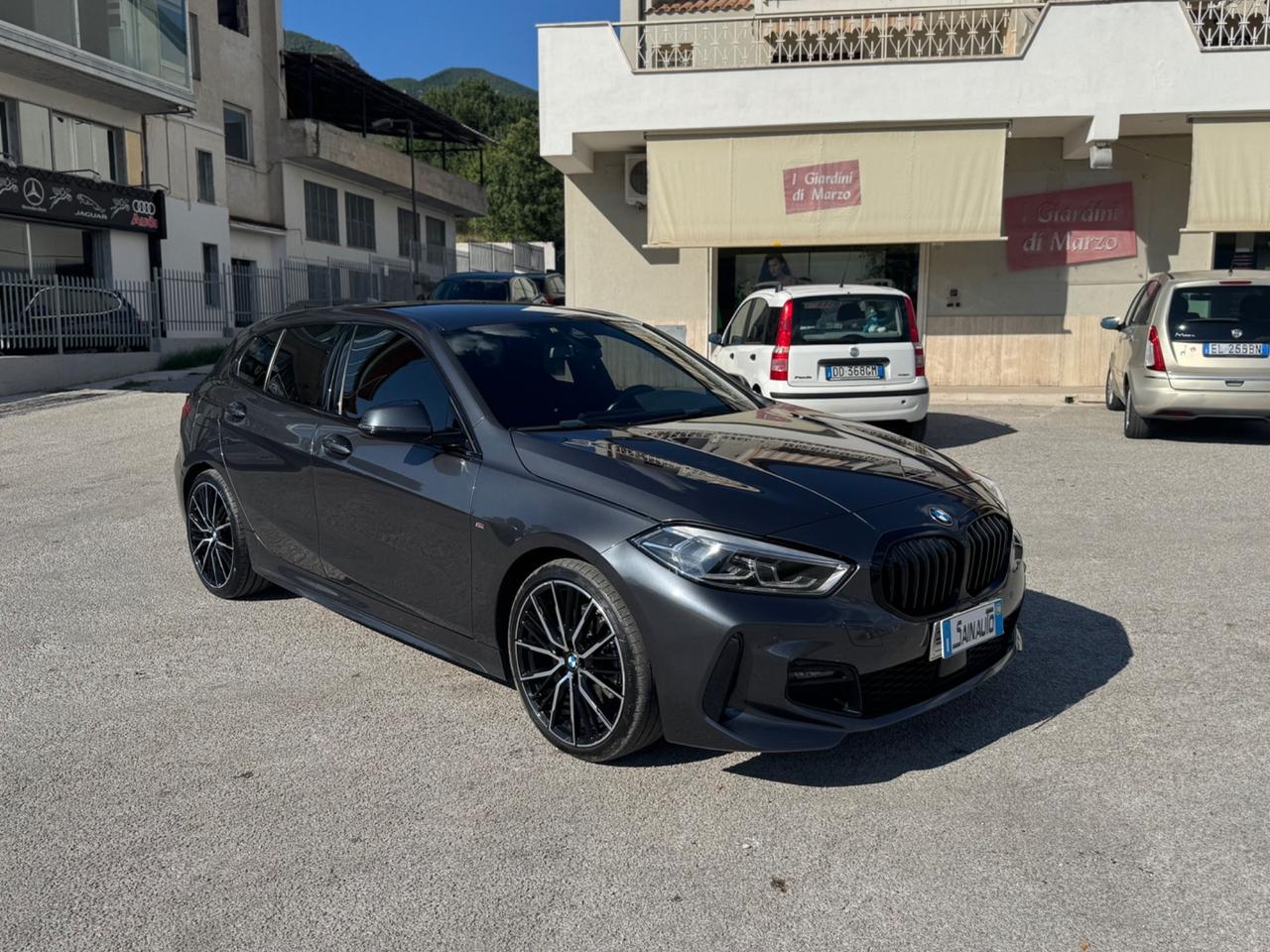 Bmw 118 118d 5p. Msport