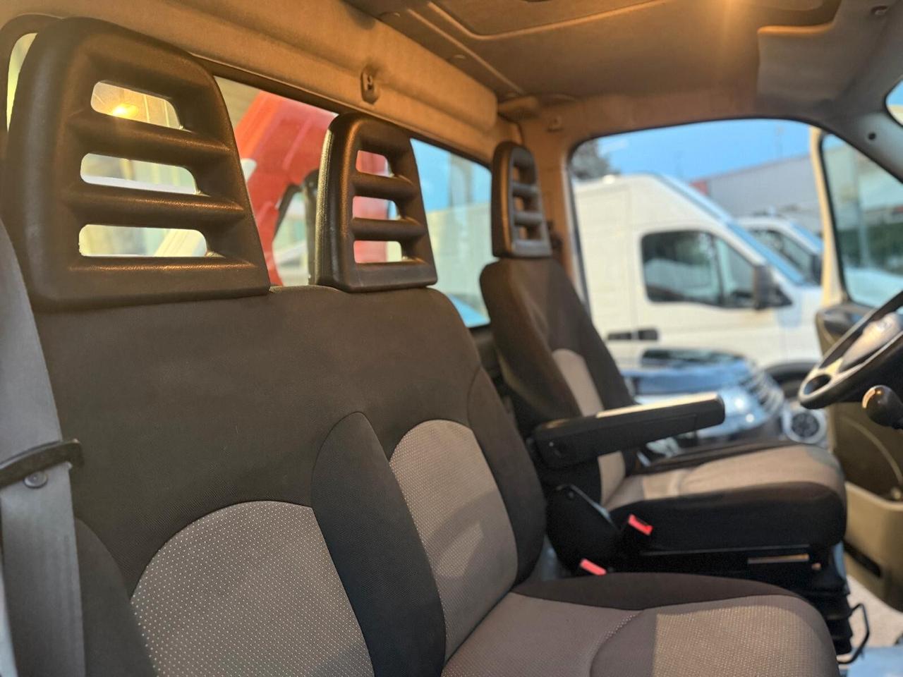 IVECO DAILY 35C14 MOTORE 3.0 140 CV GRU 3 SFILI CASSONE FISSO