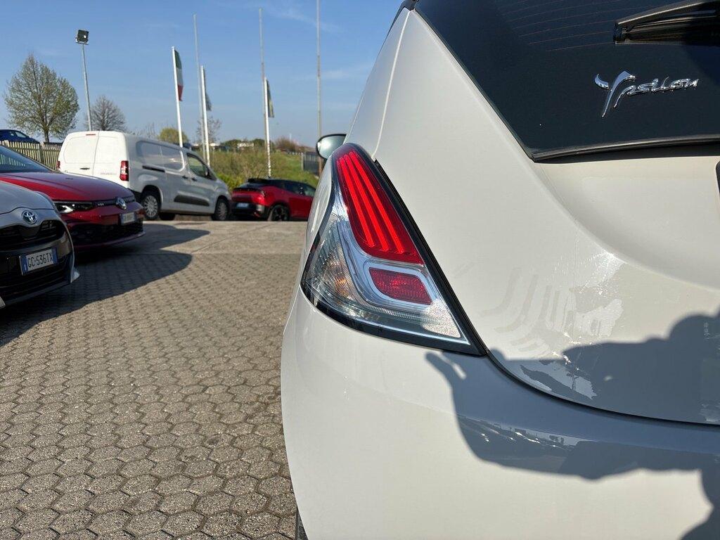 Lancia Ypsilon 5 Porte 1.2 Elefantino