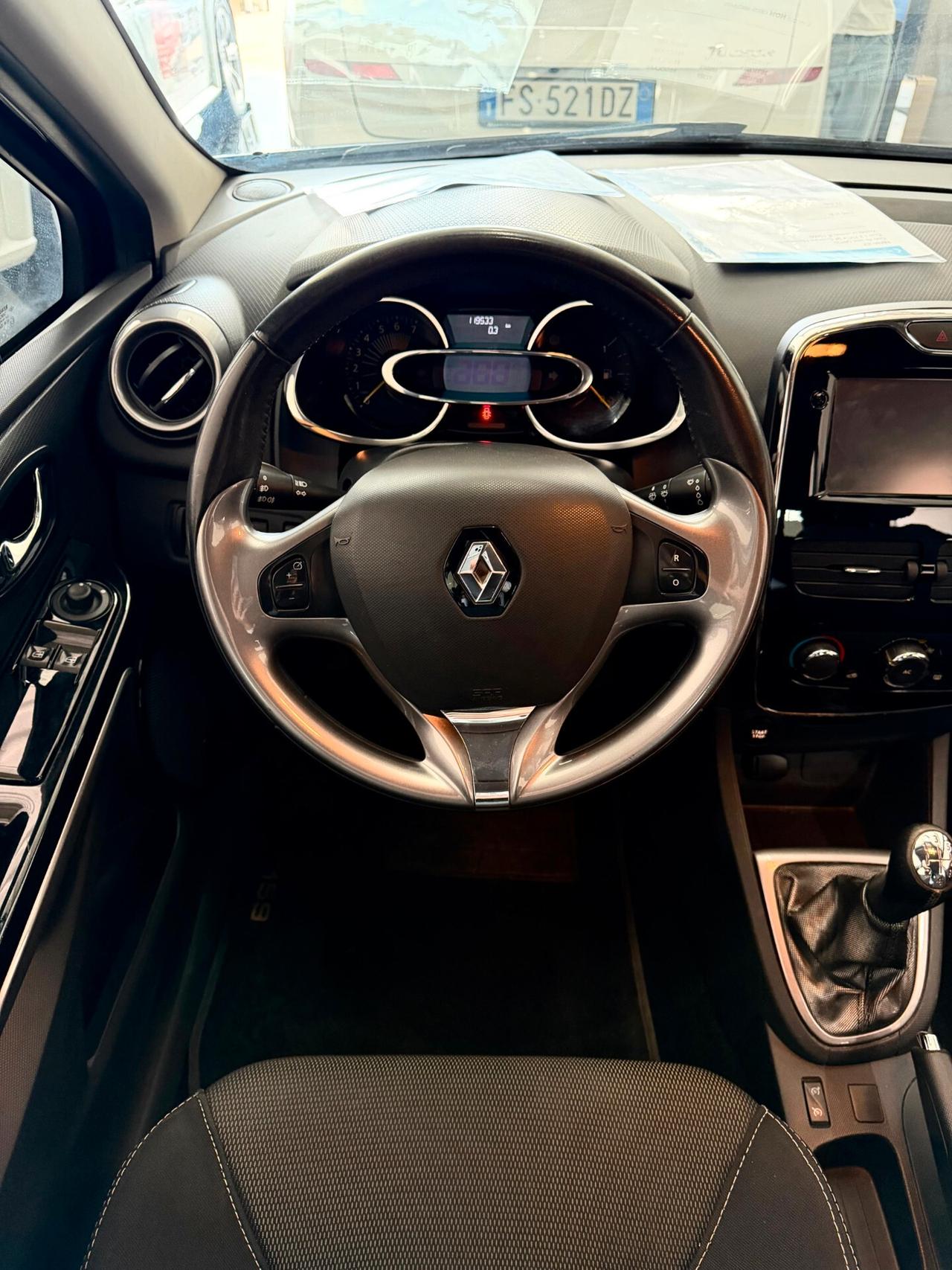 RENAULT CLIO 1.2 BENZINA NEOPATENTATI