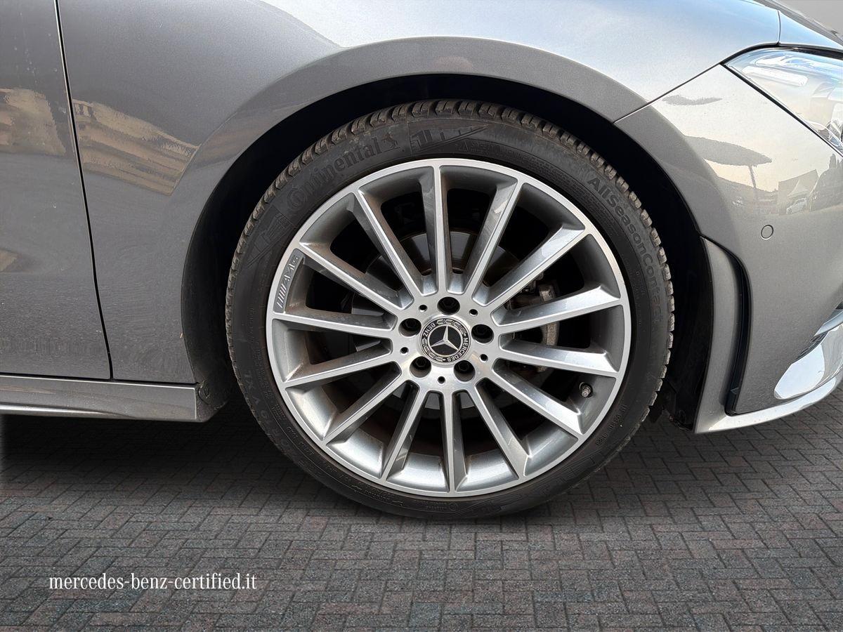 Mercedes-Benz CLA Shooting Brake 200 Premium auto